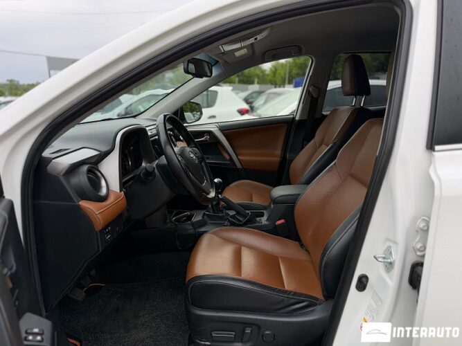 Toyota Rav-4 40 interauto-car