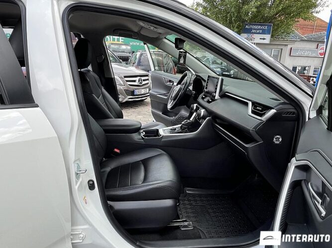 Toyota Rav-4 39 interauto-car
