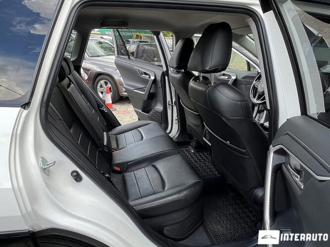Toyota Rav-4 38 interauto-car