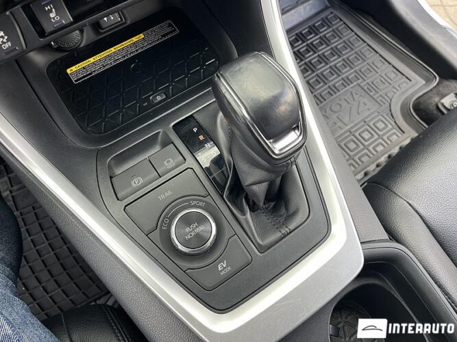 Toyota Rav-4 36 interauto-car