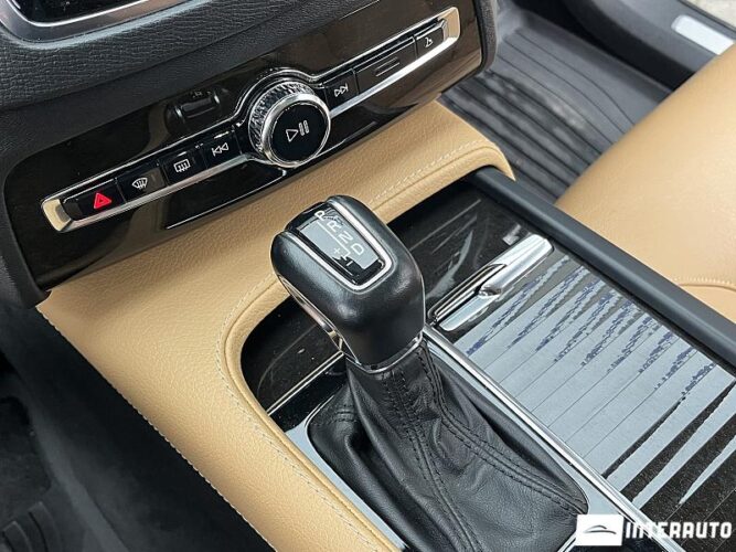 Volvo XC 90 47 interauto-car