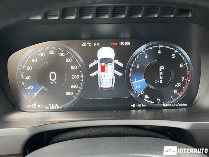 Volvo XC 90 44 interauto-car