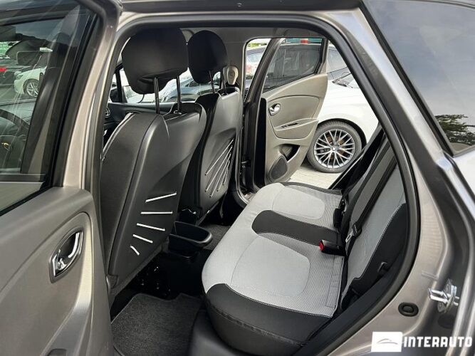Renault Captur 33 interauto-car