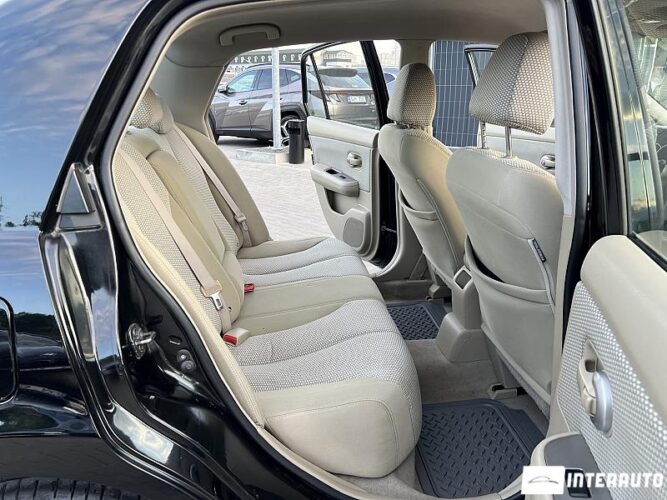 Nissan Tiida 39 interauto-car