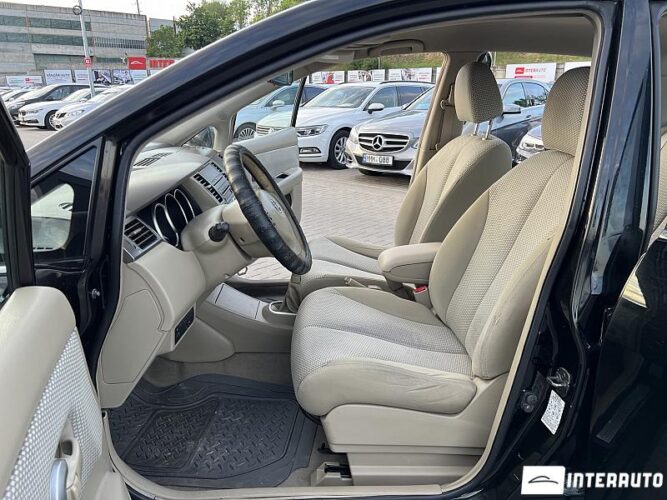 Nissan Tiida 32 interauto-car
