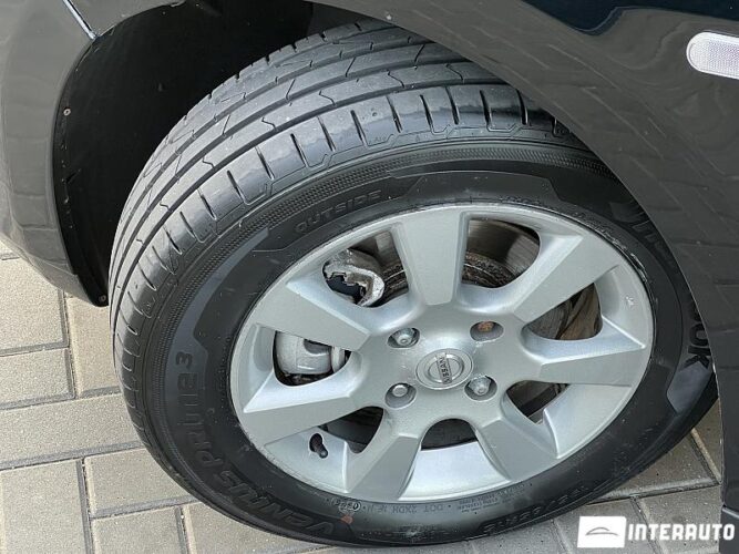 Nissan Tiida 41 interauto-car