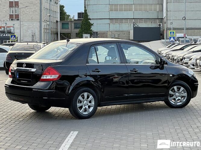 Nissan Tiida 30 interauto-car