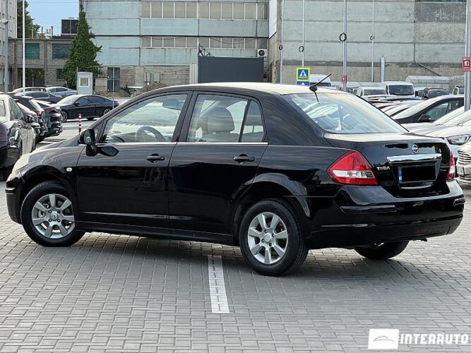 Nissan Tiida 31 interauto-car