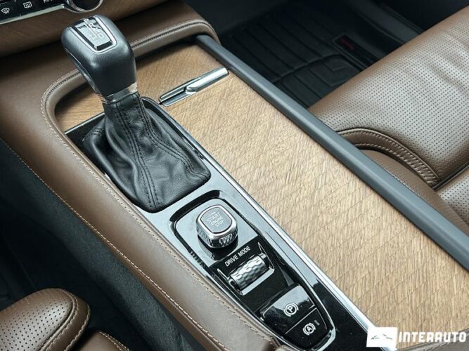 Volvo XC 90 49 interauto-car