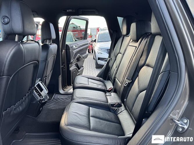 Porsche Cayenne 45 interauto-car