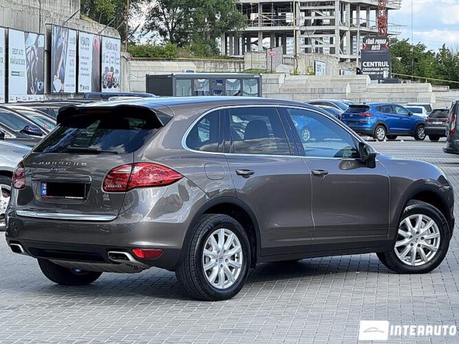 Porsche Cayenne 36 interauto-car