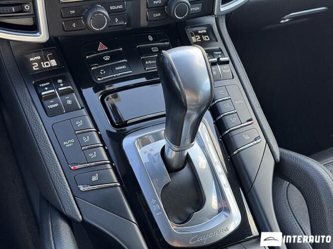 Porsche Cayenne 43 interauto-car