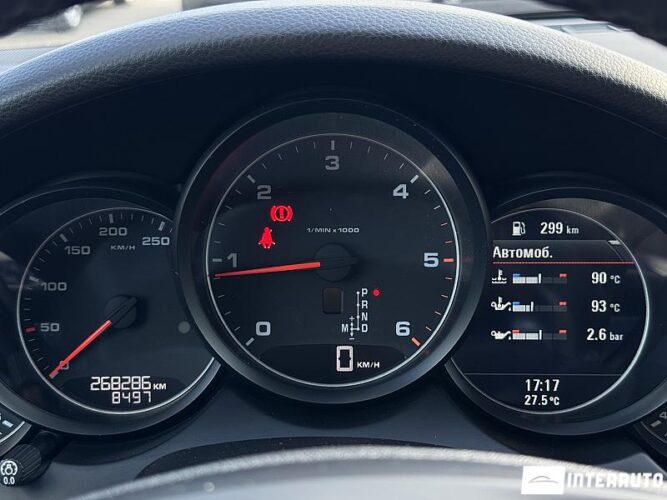 Porsche Cayenne 41 interauto-car