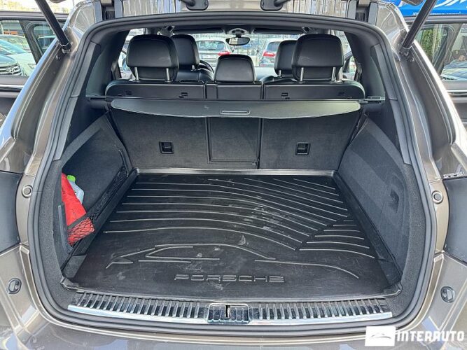 Porsche Cayenne 54 interauto-car