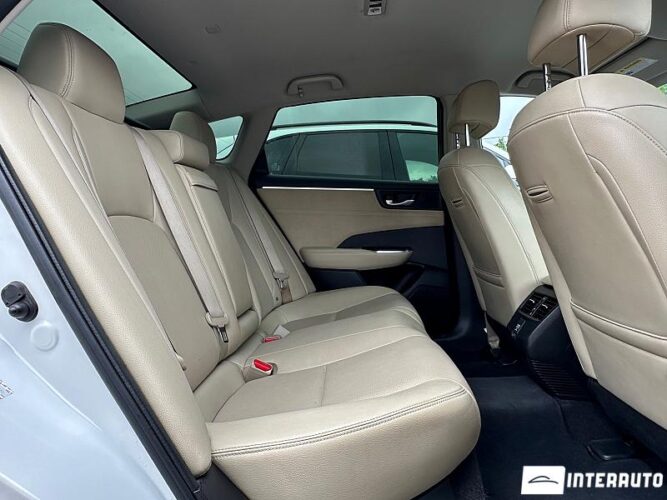 Honda Clarity 44 interauto-car