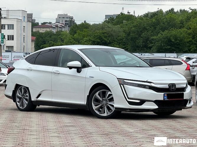 Honda Clarity 32 interauto-car