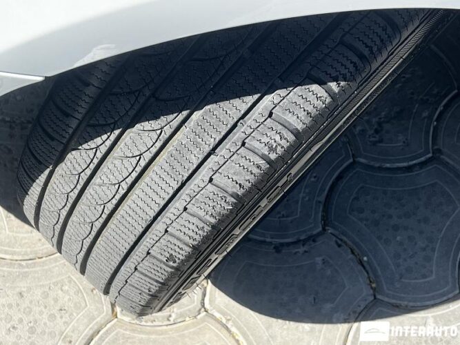 Tesla Model 3 42 interauto-car