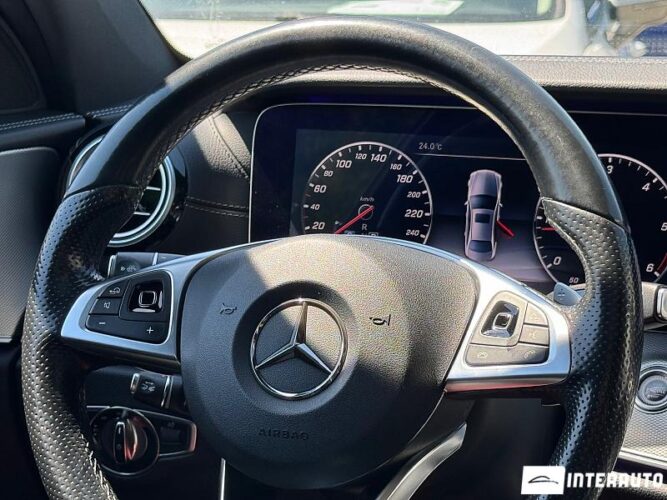 Mercedes E 220 38 interauto-car