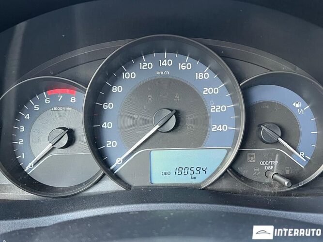 Toyota Corolla 37 interauto-car