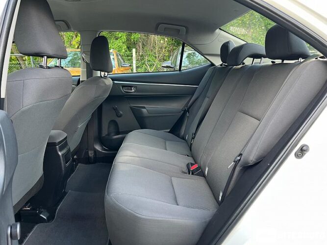 Toyota Corolla 43 interauto-car