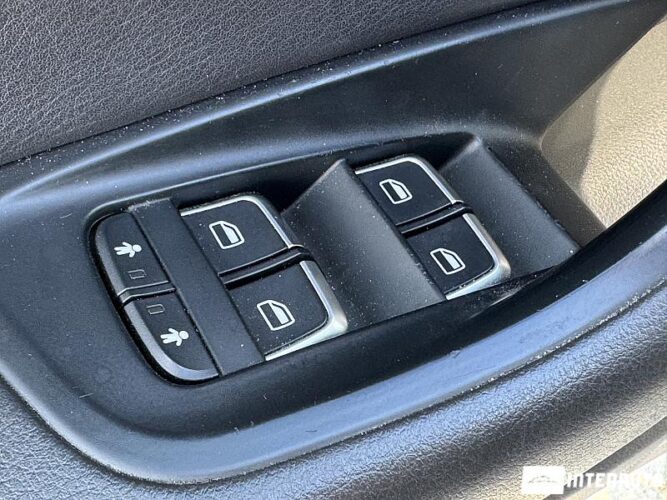 Audi A6 50 interauto-car