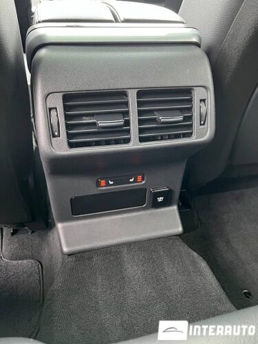 Land Rover Range Rover Velar 57 interauto-car