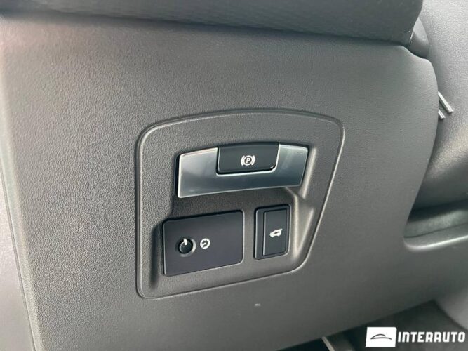 Land Rover Range Rover Velar 52 interauto-car