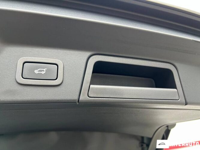 Land Rover Range Rover Velar 59 interauto-car