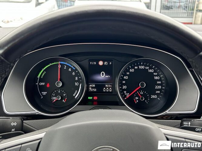 Volkswagen Passat GTE 39 interauto-car