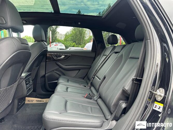 Audi Q7 44 audi Q7 2021
