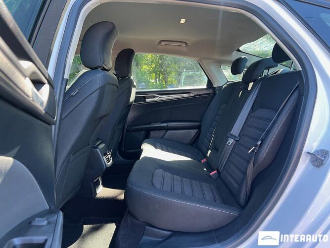 Ford Fusion 45 interauto-car