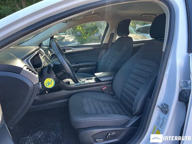 Ford Fusion 35 interauto-car