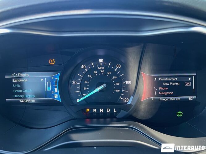 Ford Fusion 38 interauto-car