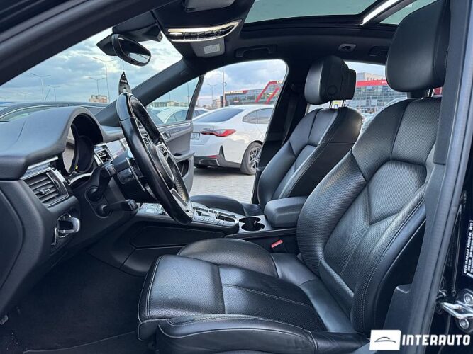 Porsche Macan 42 interauto-car
