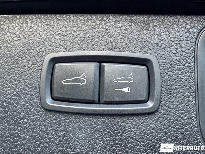 Porsche Macan 62 interauto-car