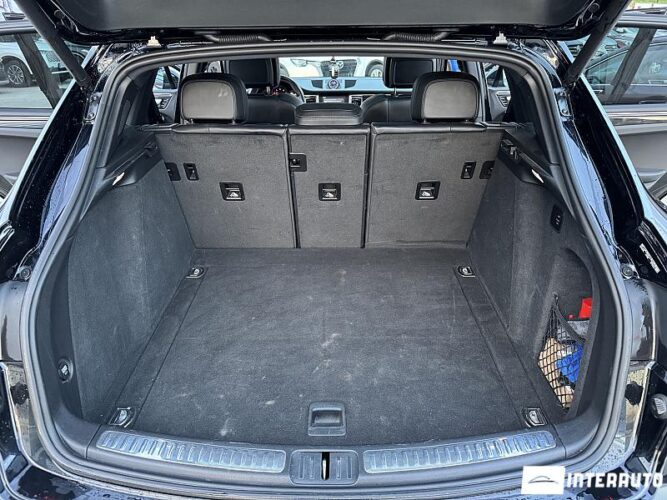 Porsche Macan 63 interauto-car
