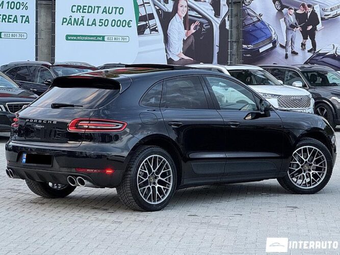 Porsche Macan 40 interauto-car