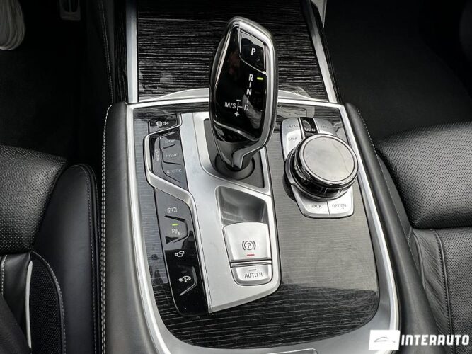BMW 745e 55 interauto-car