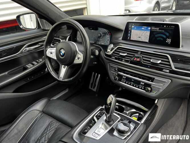 BMW 745e 44 interauto-car