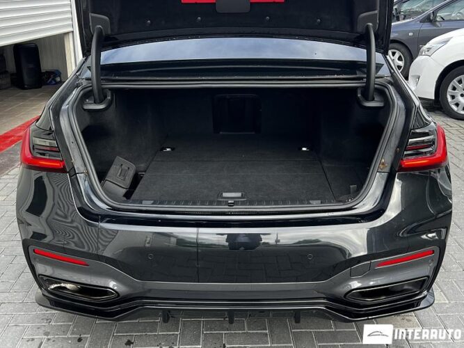 BMW 745e 63 interauto-car