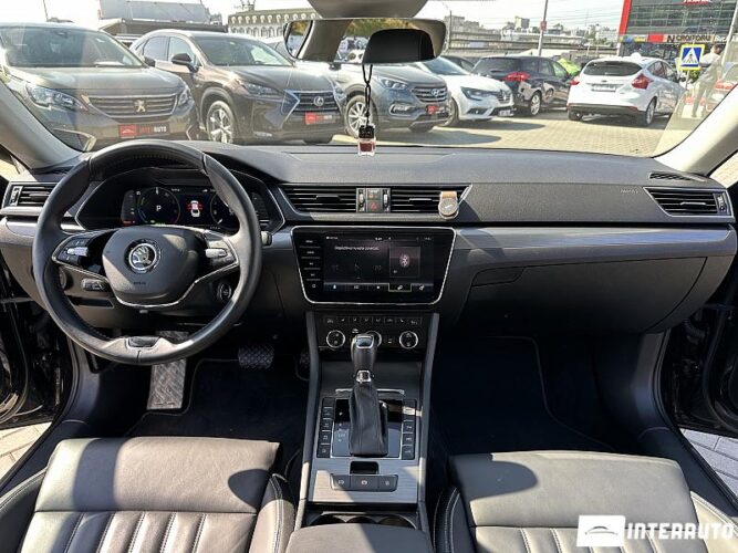Skoda Superb 41 interauto-car