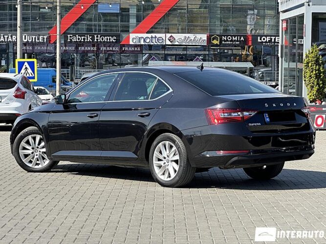 Skoda Superb 39 interauto-car