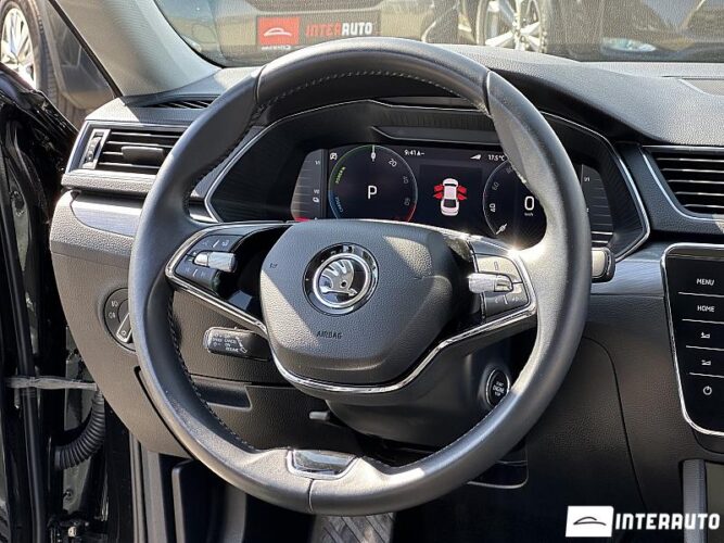 Skoda Superb 42 interauto-car