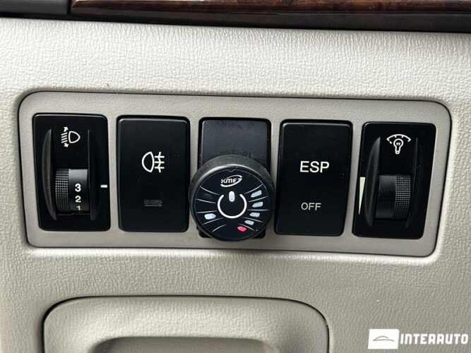 Hyundai Sonata 37 interauto-car