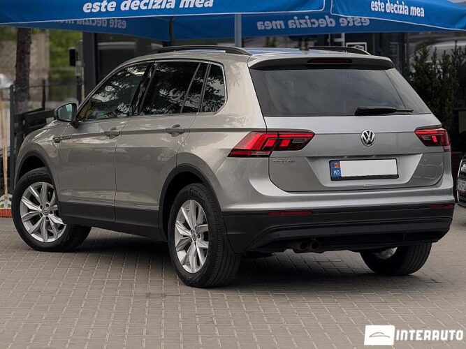 Volkswagen Tiguan 34 interauto-car