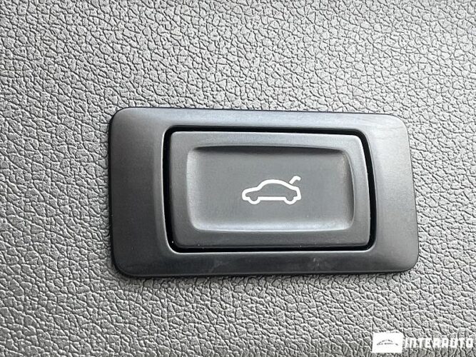 Audi Q5 56 interauto-car