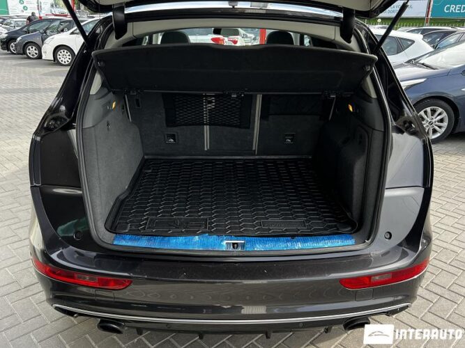 Audi Q5 55 interauto-car