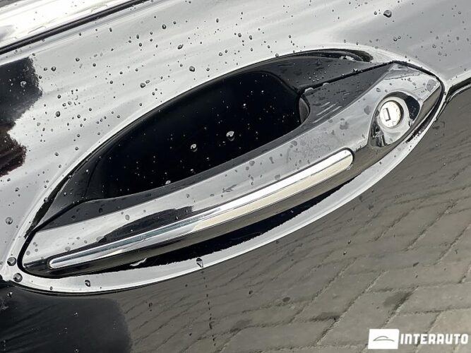 Lincoln MKZ 57 interauto-car