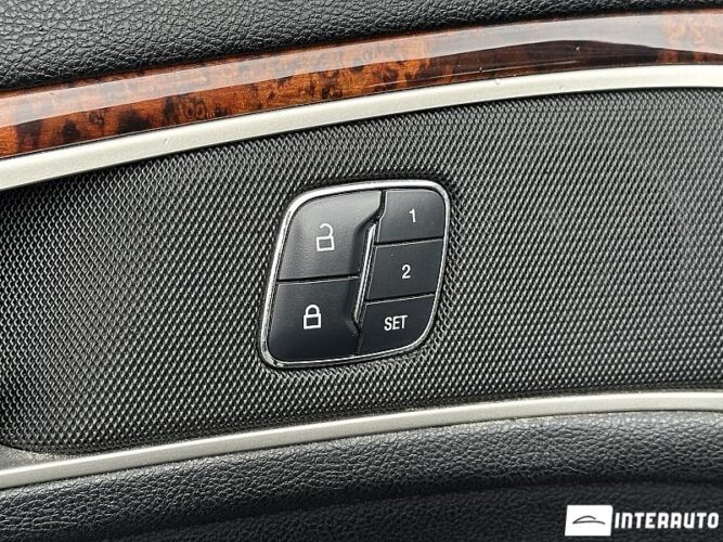 Lincoln MKZ 55 interauto-car