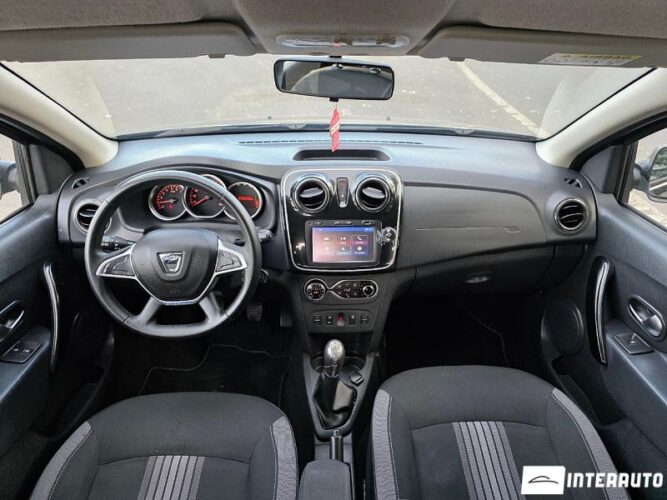 Dacia Sandero Stepway 36 interauto-car